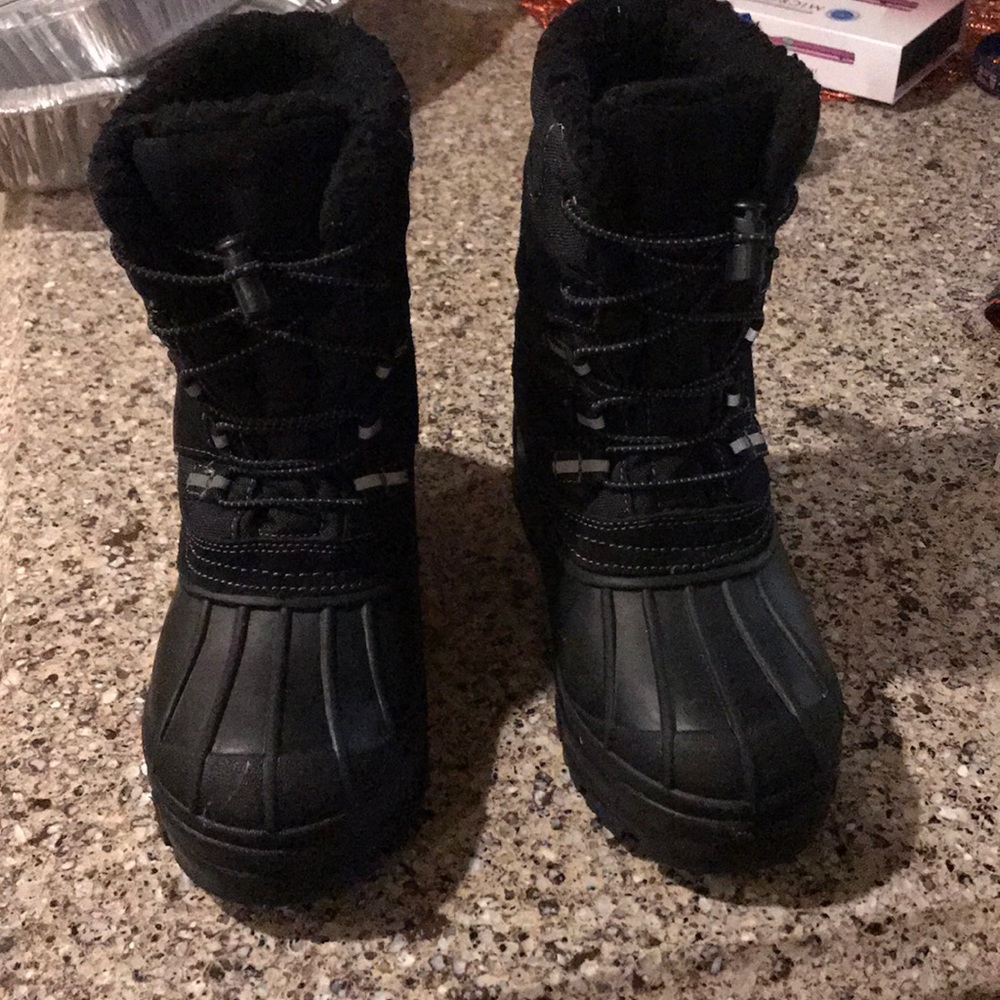 Boys size 2 Lands End Winter Boots